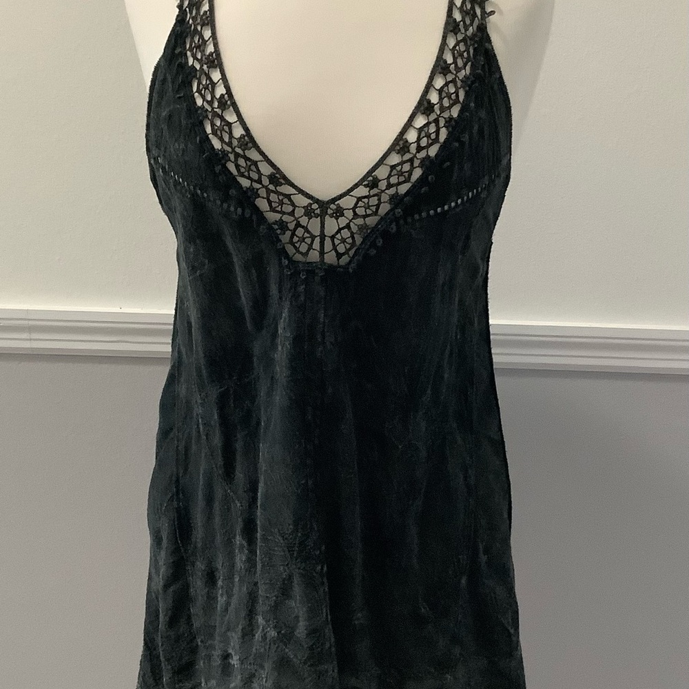 Origami Distressed Black Racer Back Tank S/M